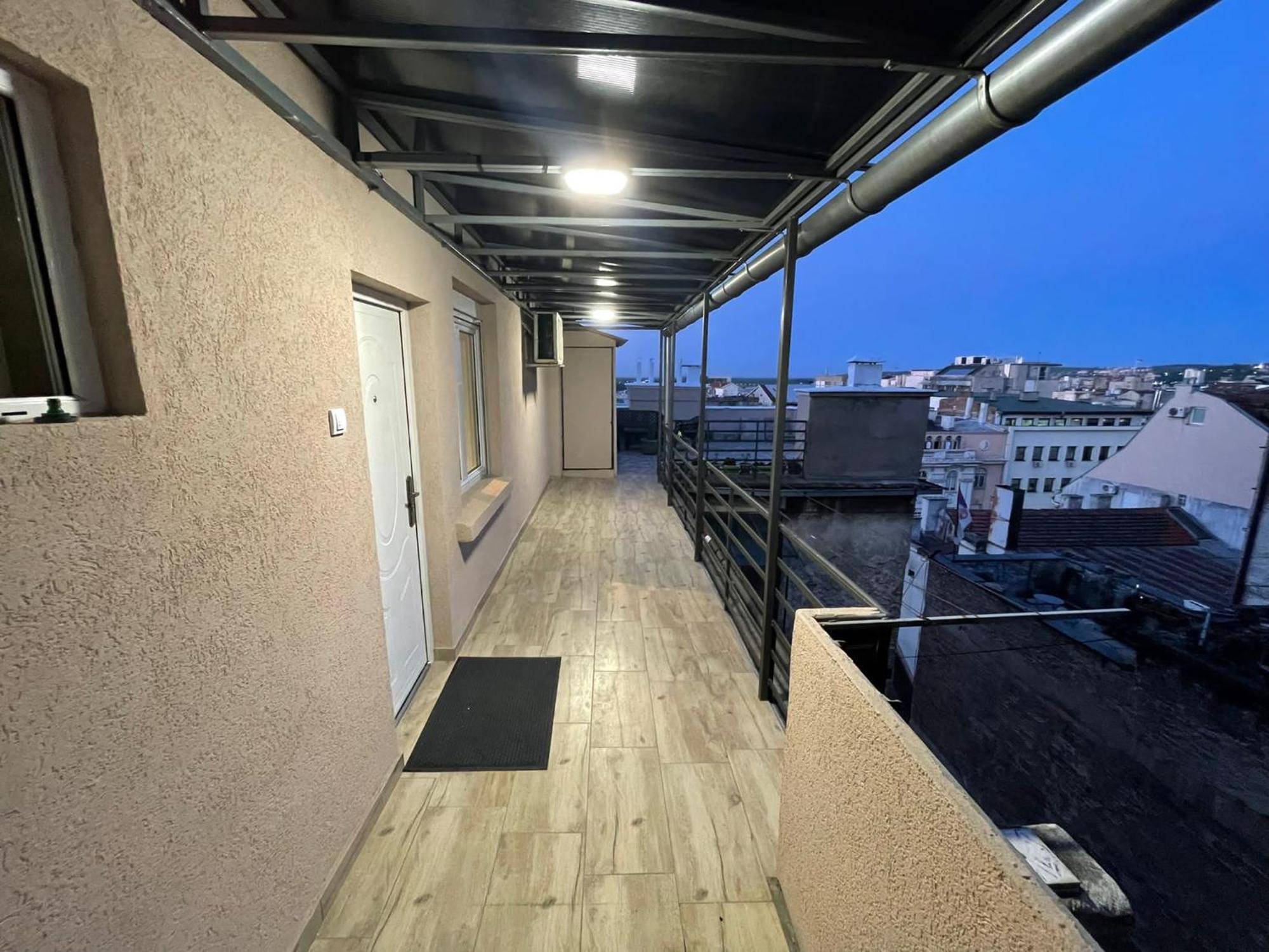 Appartamento New Sky Terrace Belgrado Esterno foto